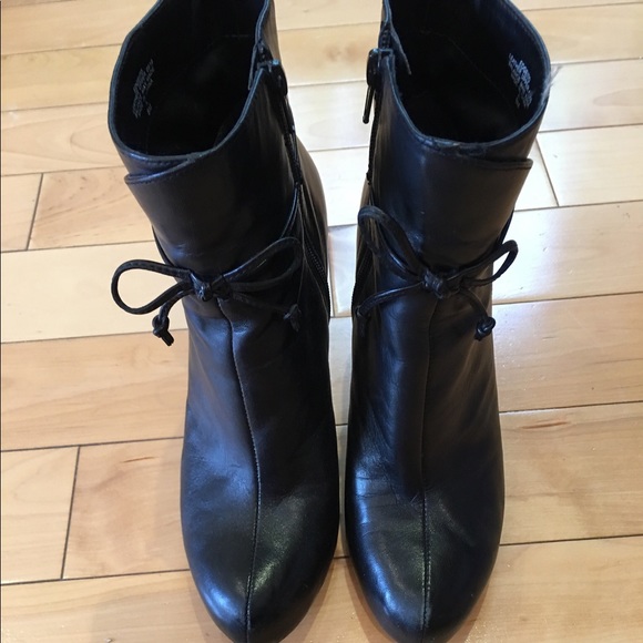 Nine West Soft Leather Booties 